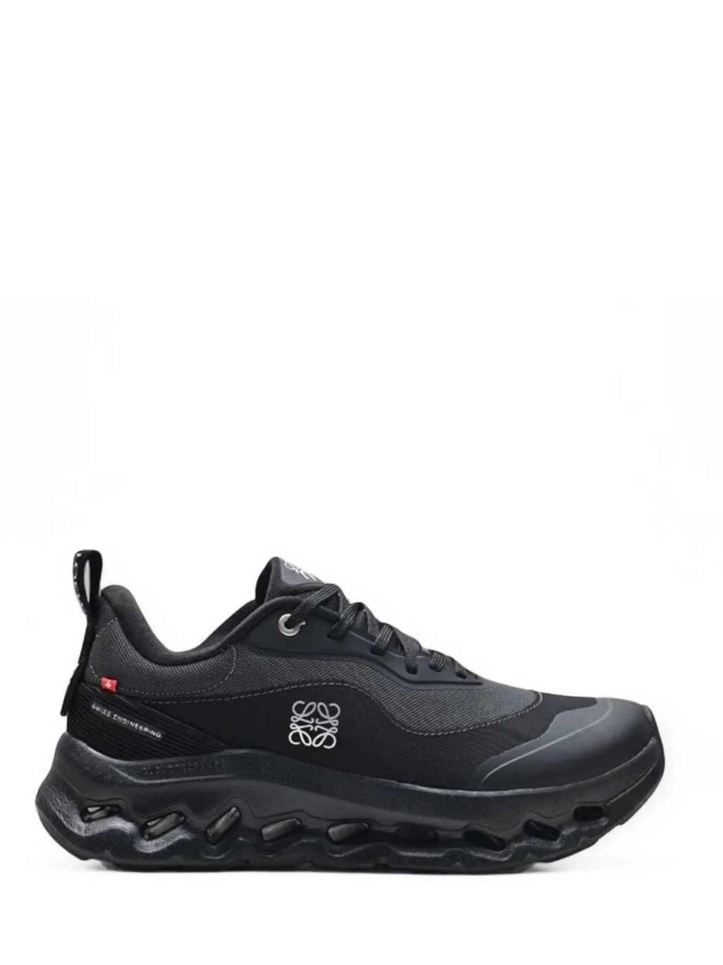 On Cloud Running x Loewe – black