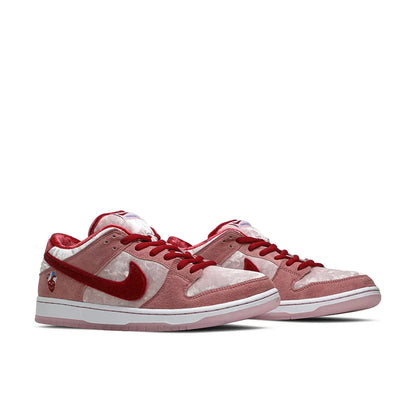 Nike Dunk SB Low Retro Strange Love Skateboards Kids